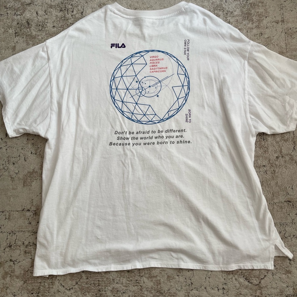 FILA Voyager Collection UO Exclusive BTS Born To Shine Globe Tee Oversized Sz S